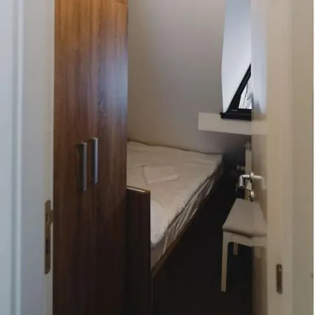 Mali Medved Konaci *